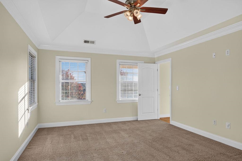216 JOCELYN LN