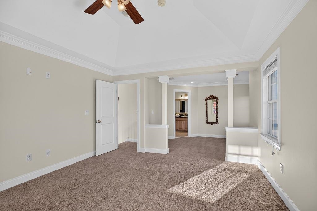 216 JOCELYN LN