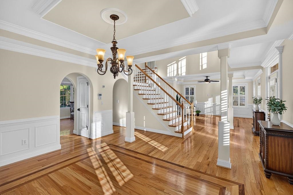216 JOCELYN LN