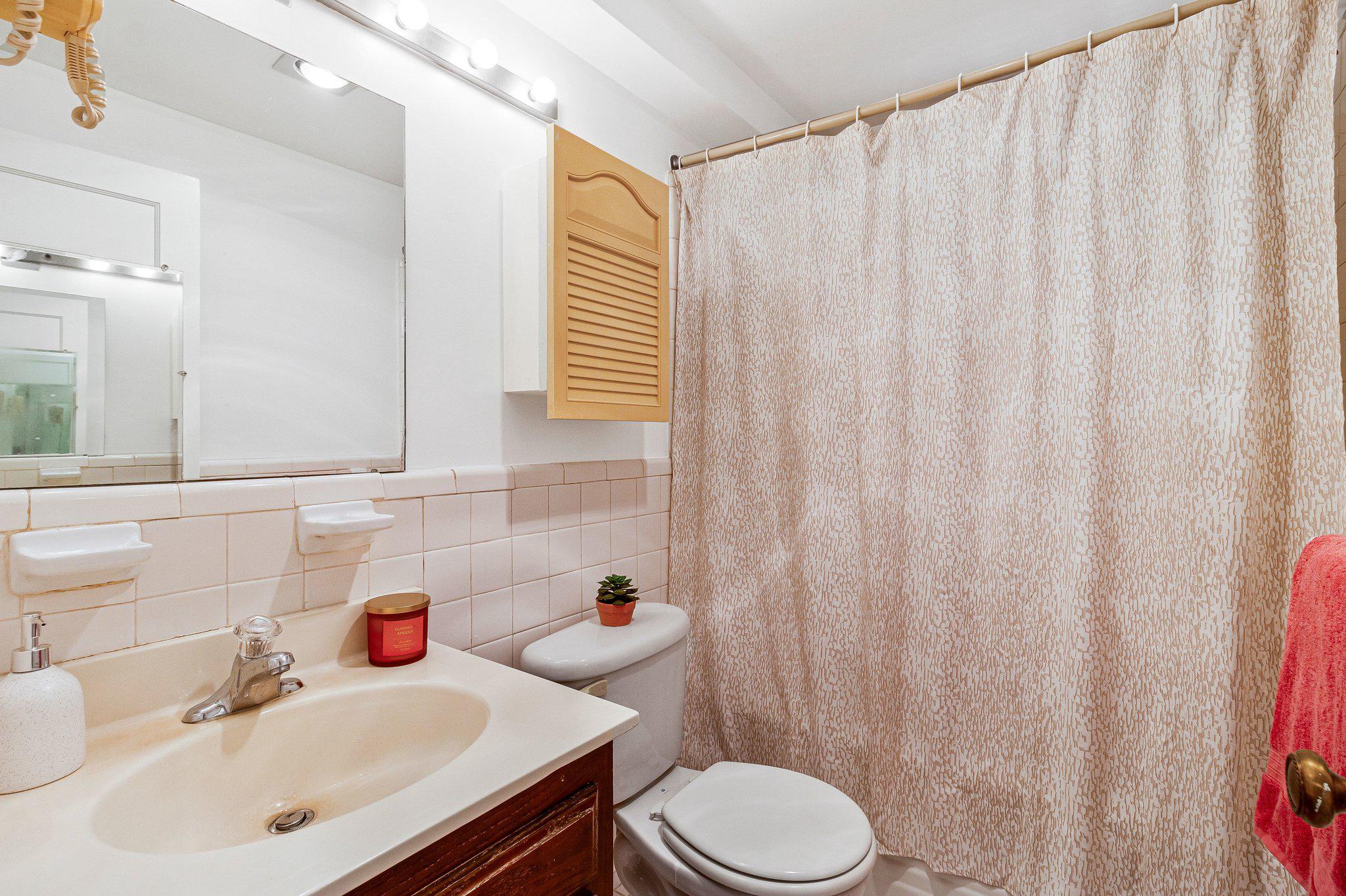 4491 NW MACARTHUR BOULEVARD NW Unit: 102