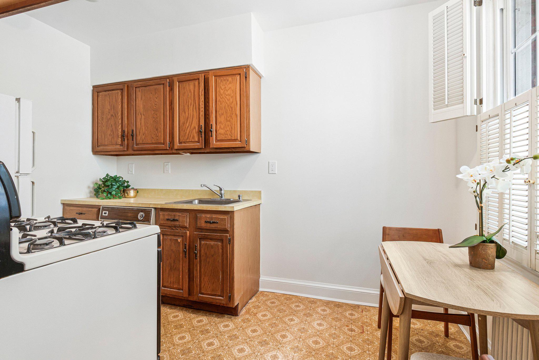 4491 NW MACARTHUR BOULEVARD NW Unit: 102