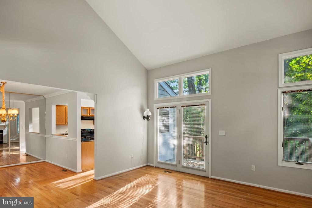 2800 MOCKINGBIRD COURT