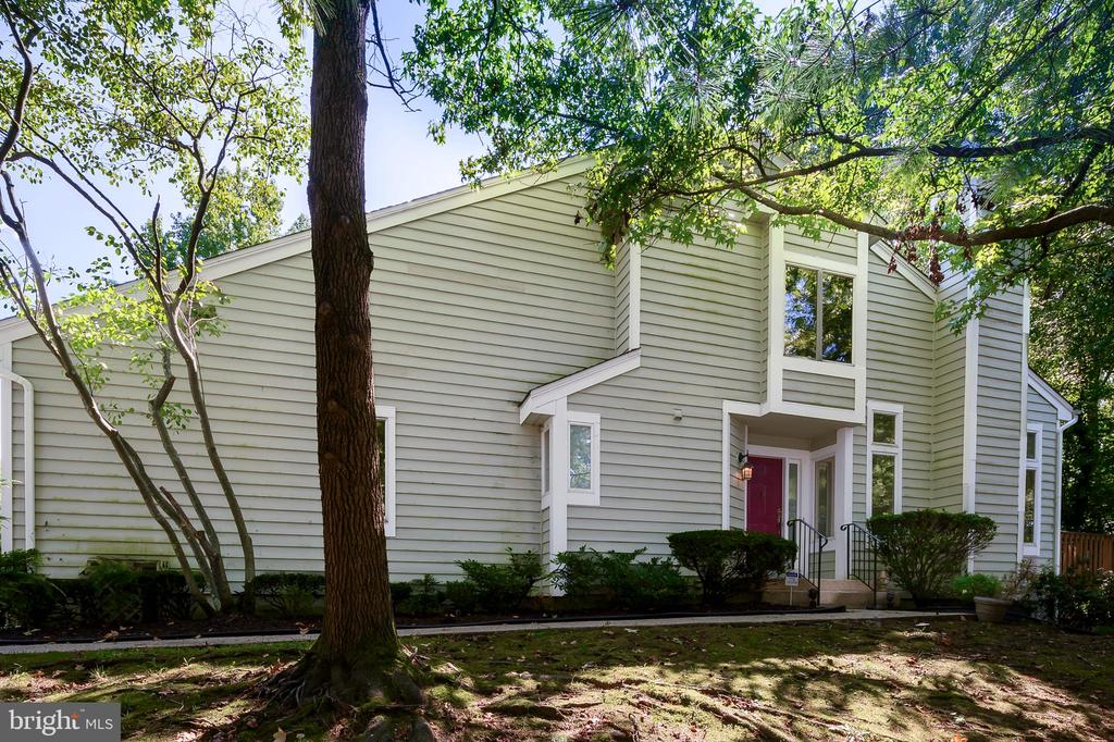 2800 MOCKINGBIRD COURT