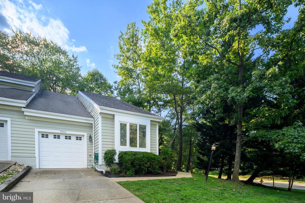 2800 MOCKINGBIRD COURT