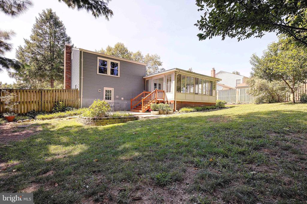 1479 AMBERWOOD DRIVE N