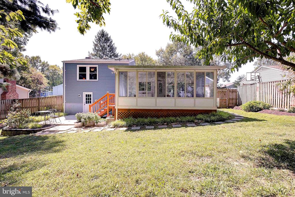 1479 AMBERWOOD DRIVE N