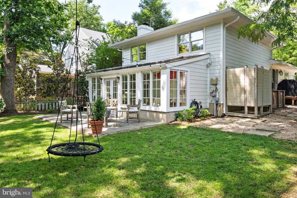 8 LAWRENCE AVENUE