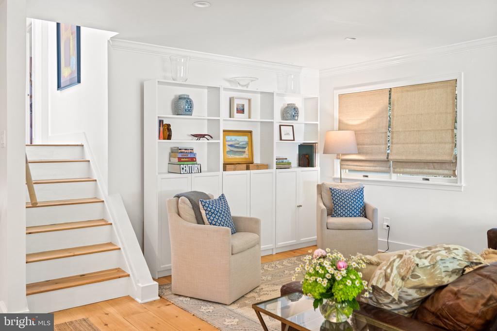 8 LAWRENCE AVENUE