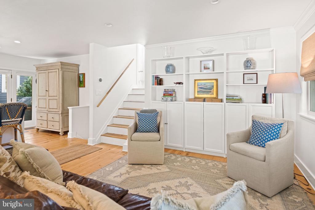 8 LAWRENCE AVENUE