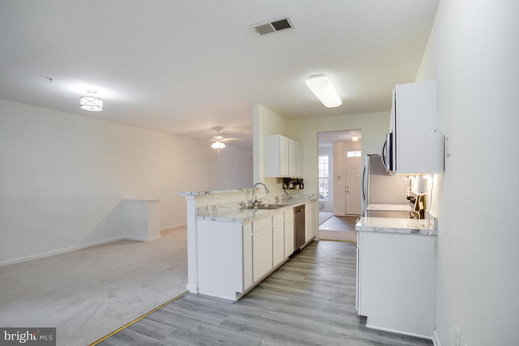87 HARBOUR HEIGHTS DRIVE