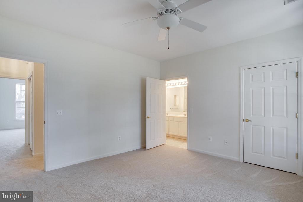 87 HARBOUR HEIGHTS DRIVE