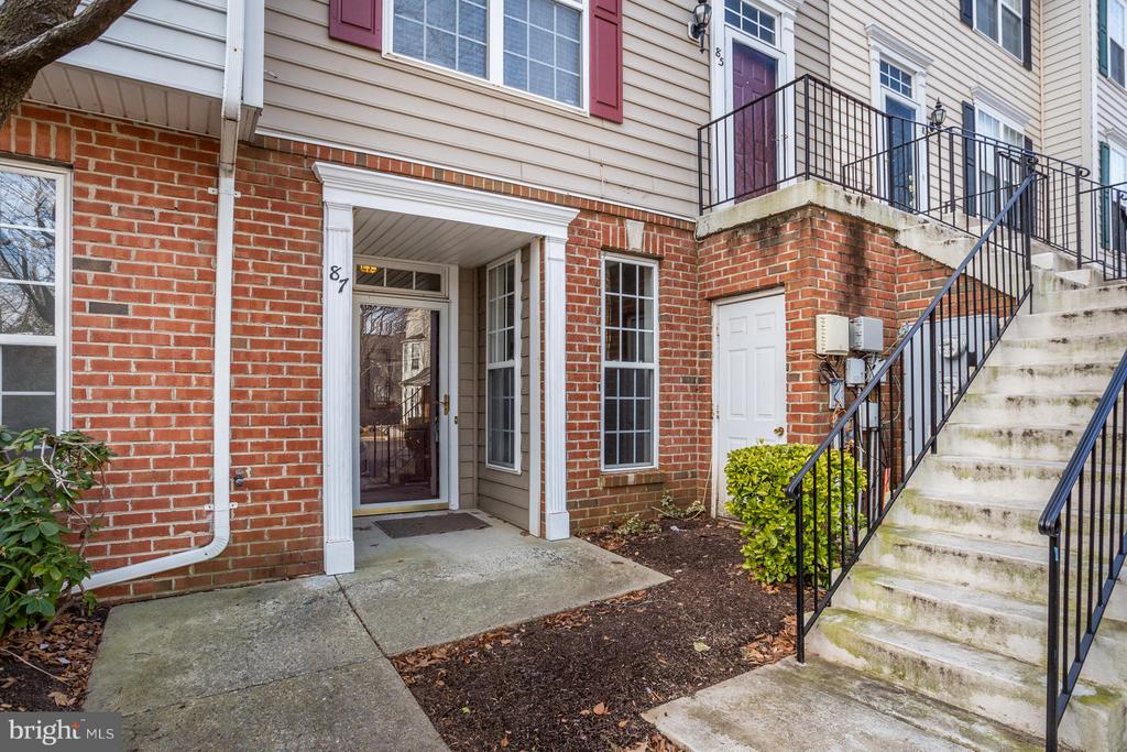 87 HARBOUR HEIGHTS DRIVE