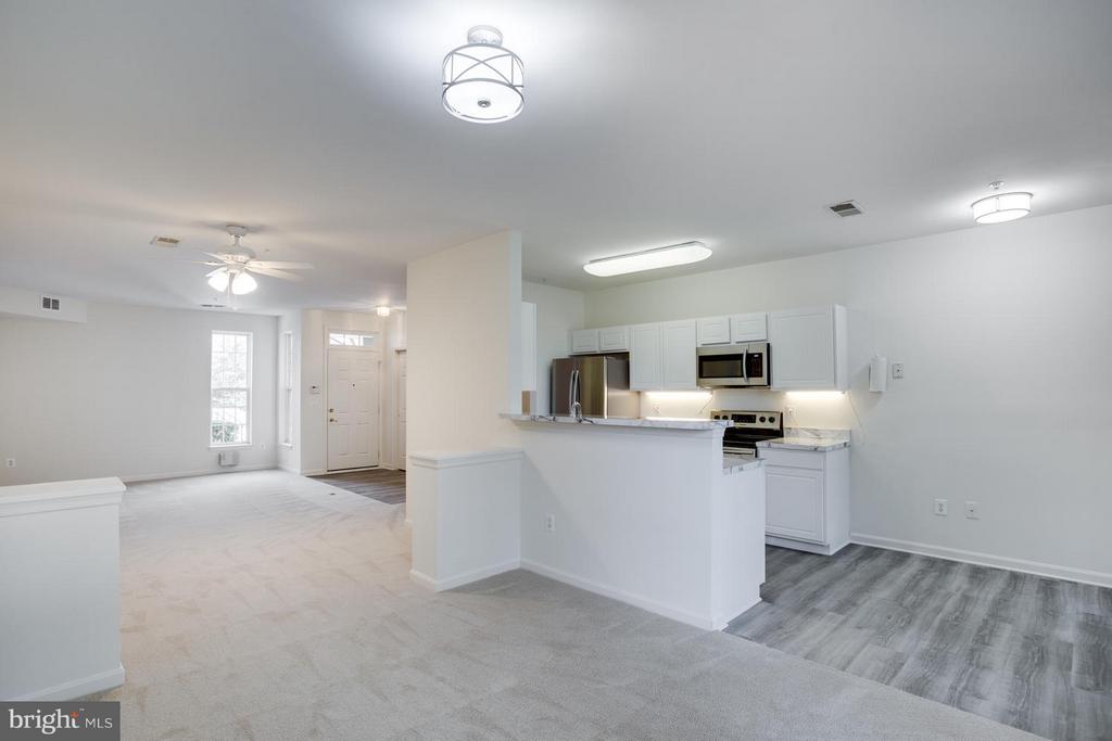 87 HARBOUR HEIGHTS DRIVE