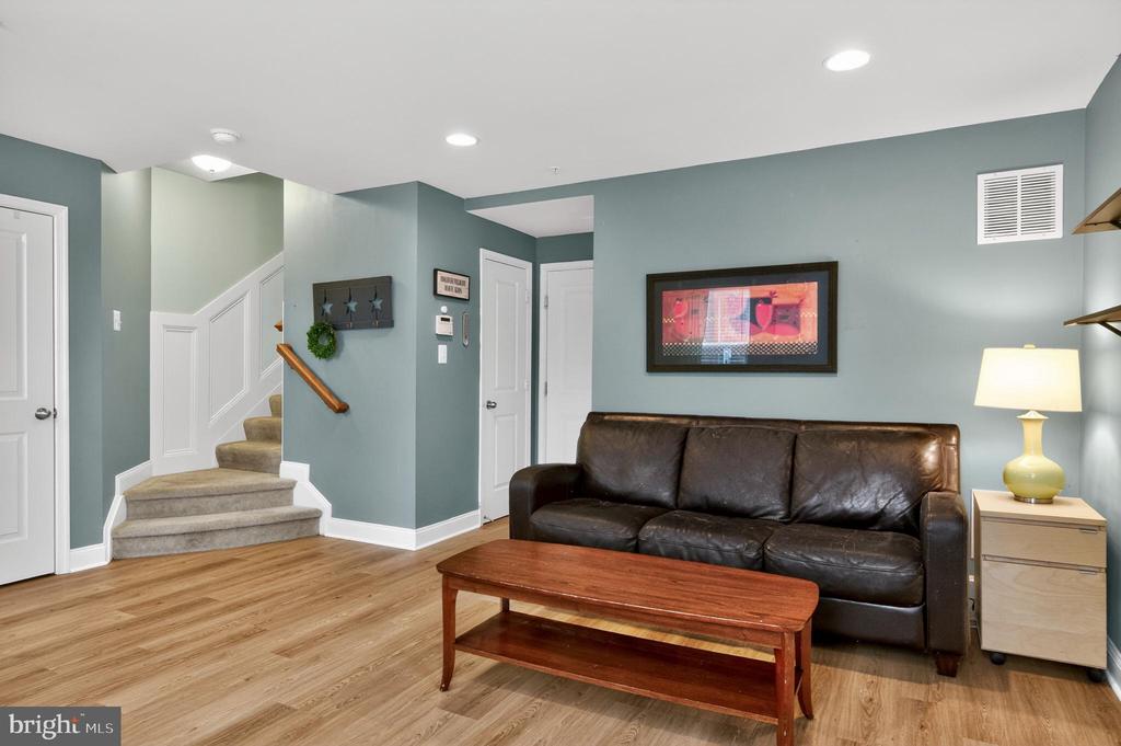 1608 BELLE DRIVE