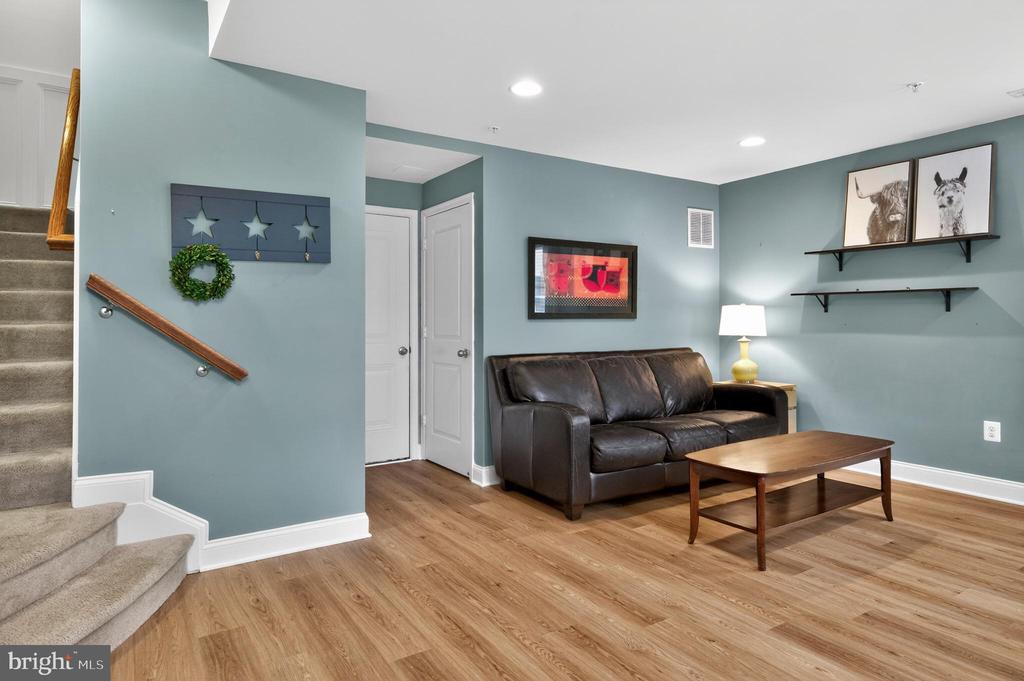 1608 BELLE DRIVE
