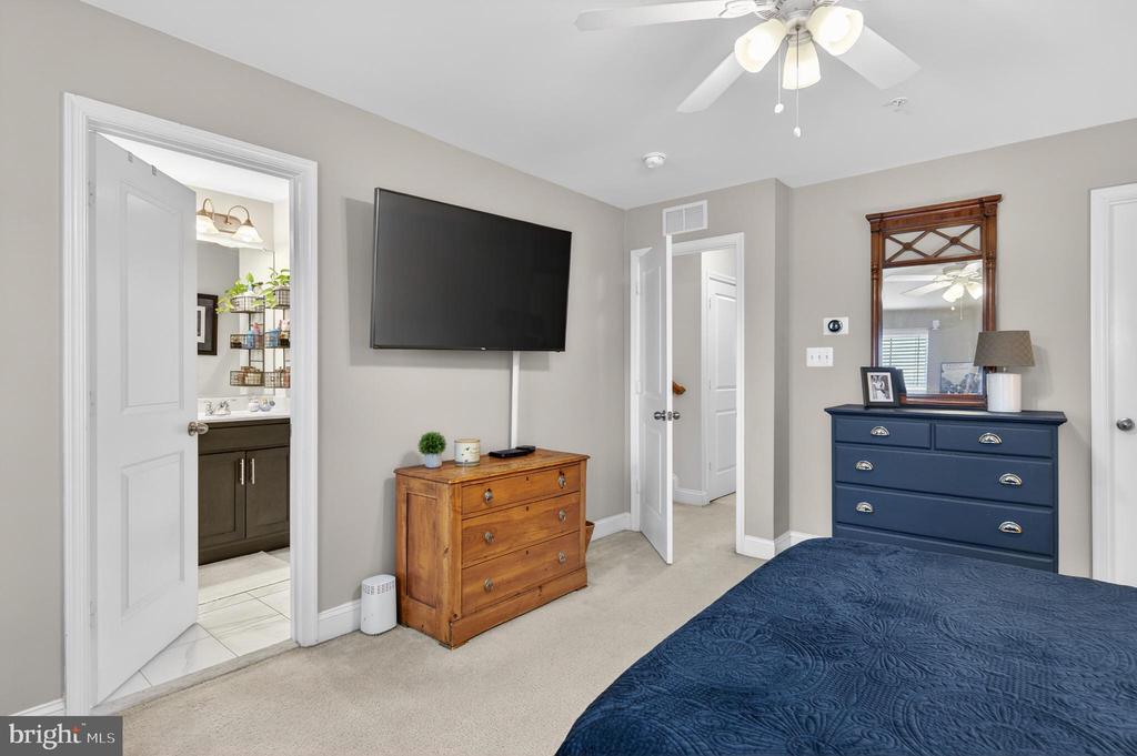 1608 BELLE DRIVE