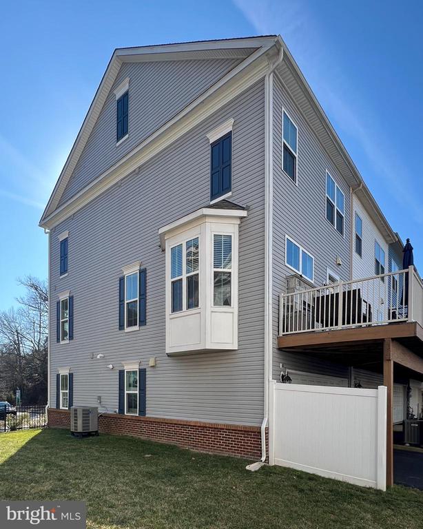 1608 BELLE DRIVE