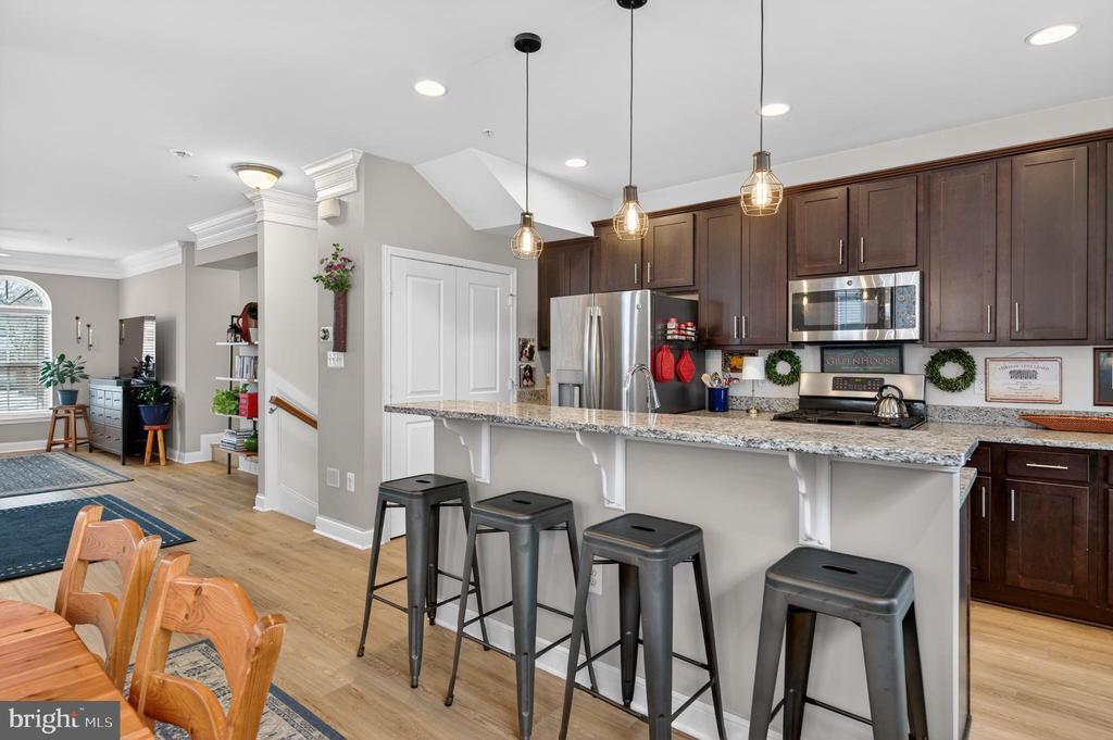1608 BELLE DRIVE