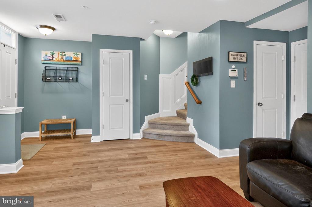 1608 BELLE DRIVE