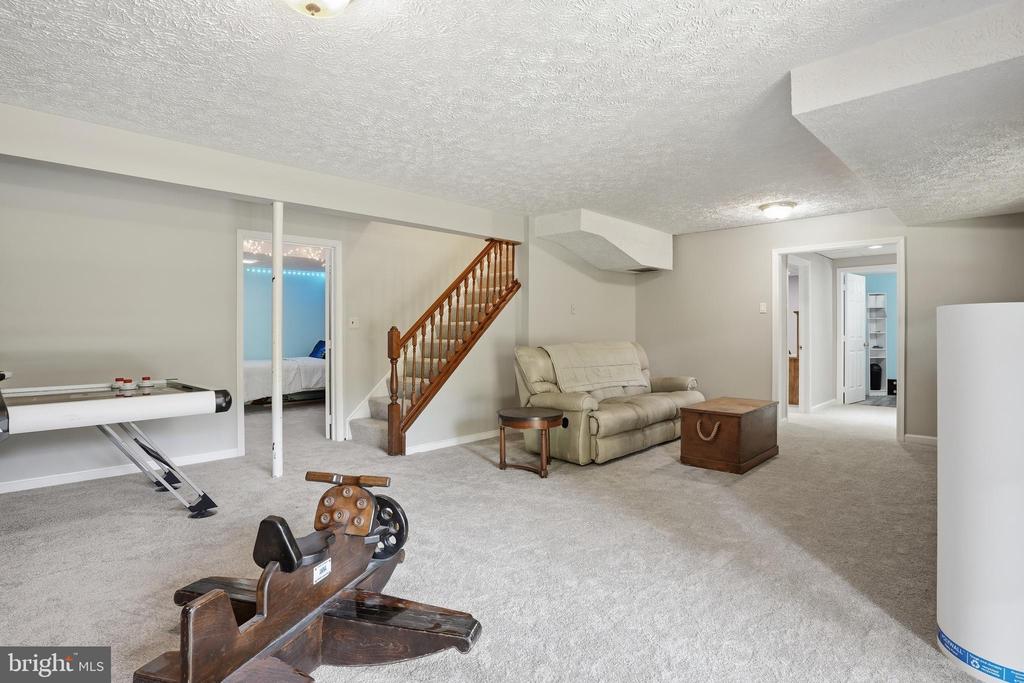 6118 FISHERS STATION ROAD