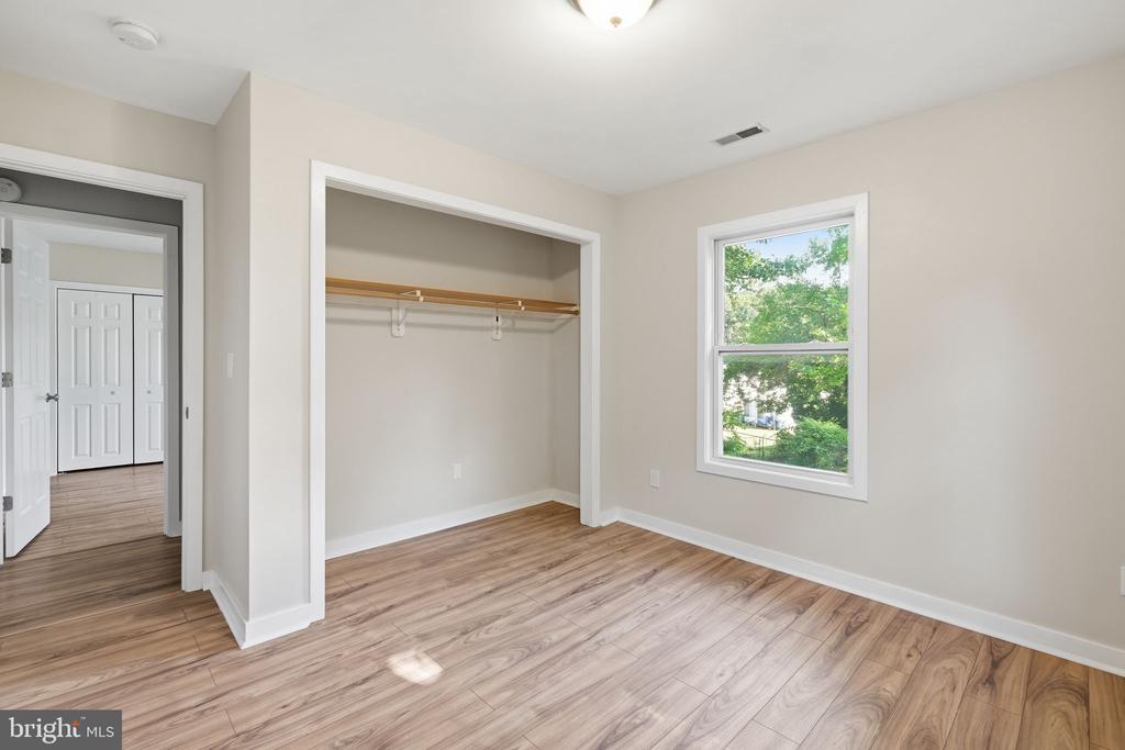 1529 RITCHIE LANE