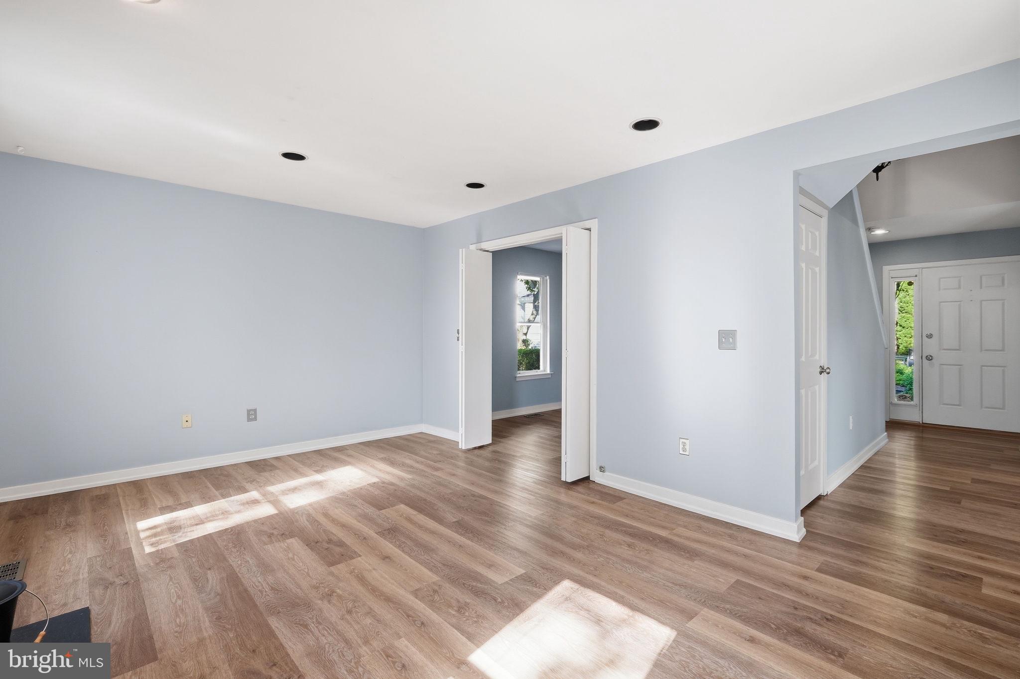 1529 RITCHIE LANE