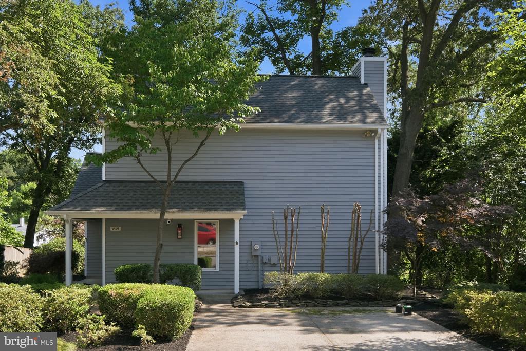 1529 RITCHIE LANE