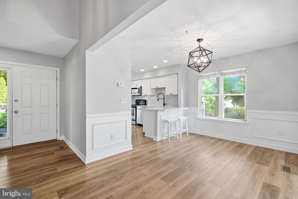 1529 RITCHIE LANE