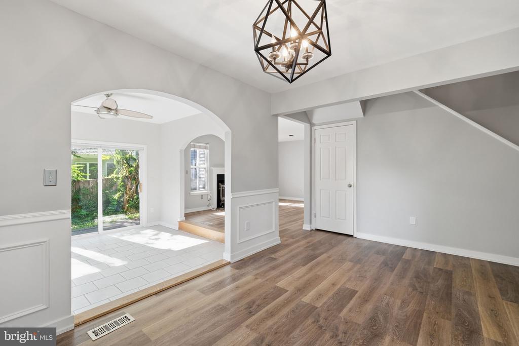 1529 RITCHIE LANE