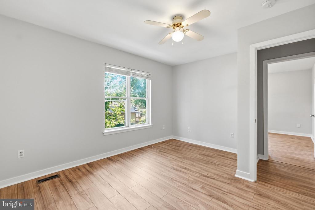 1529 RITCHIE LANE