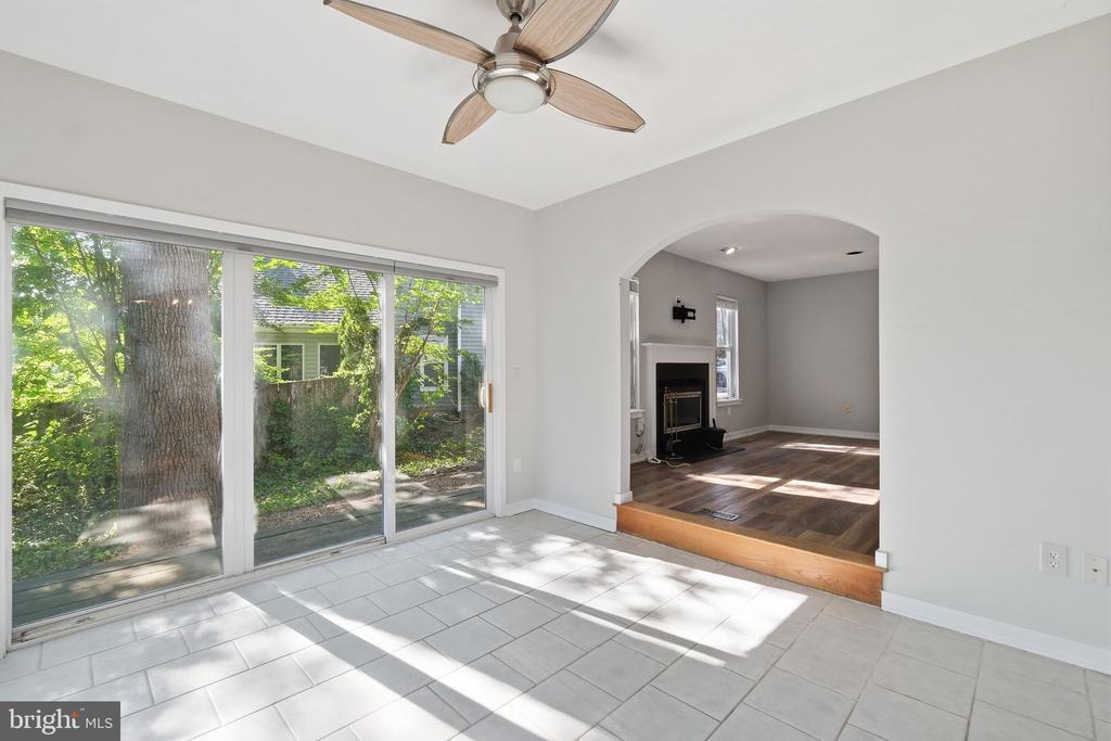 1529 RITCHIE LANE