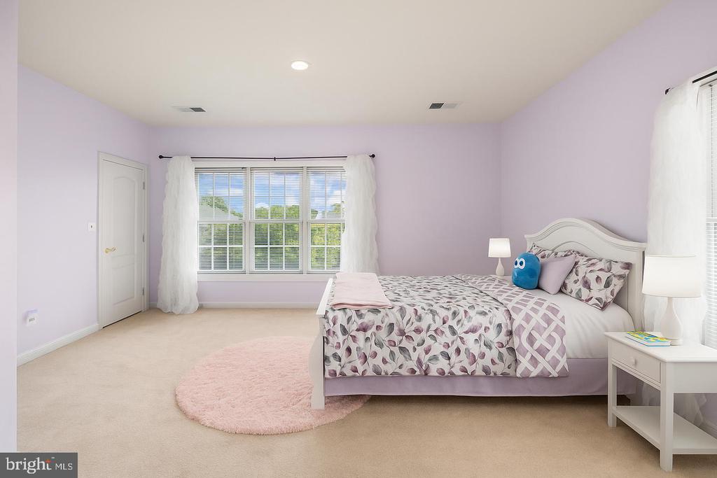730 CRISFIELD WAY