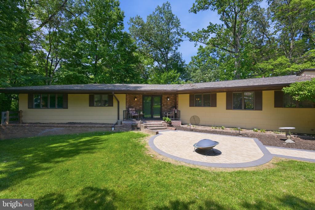 2214 ARAPAHOE