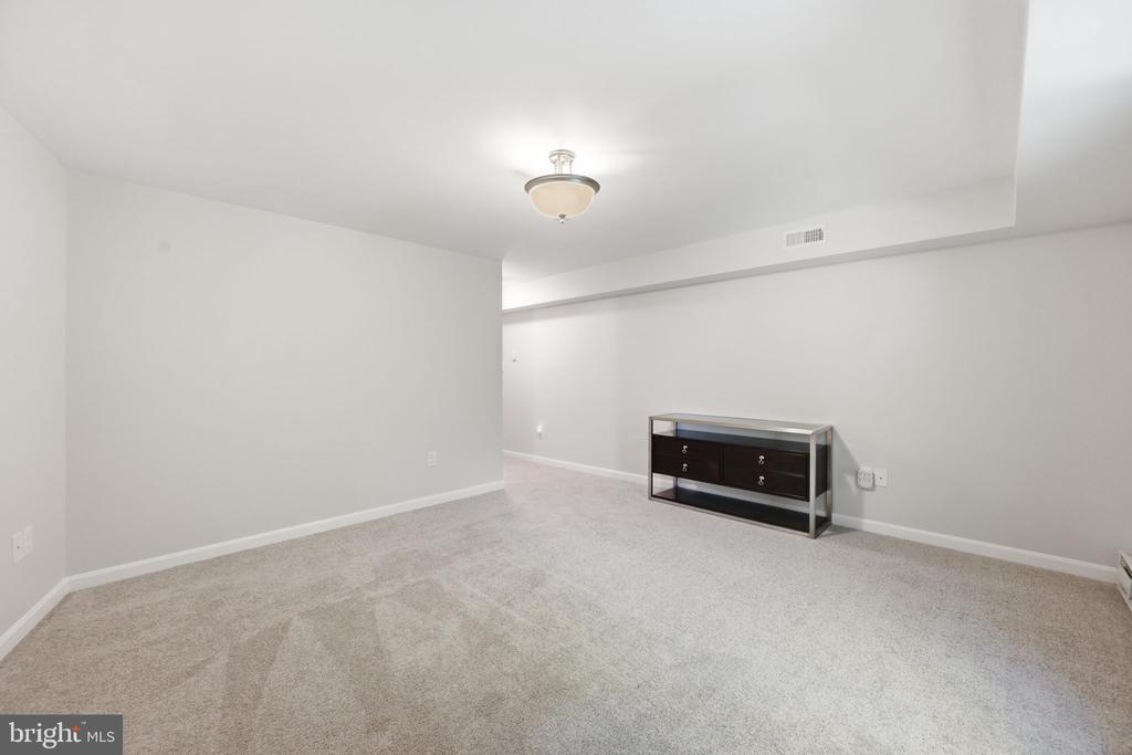 2214 ARAPAHOE