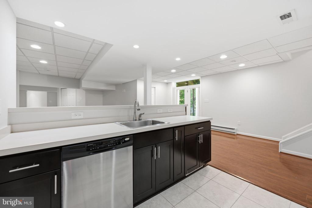 2214 ARAPAHOE