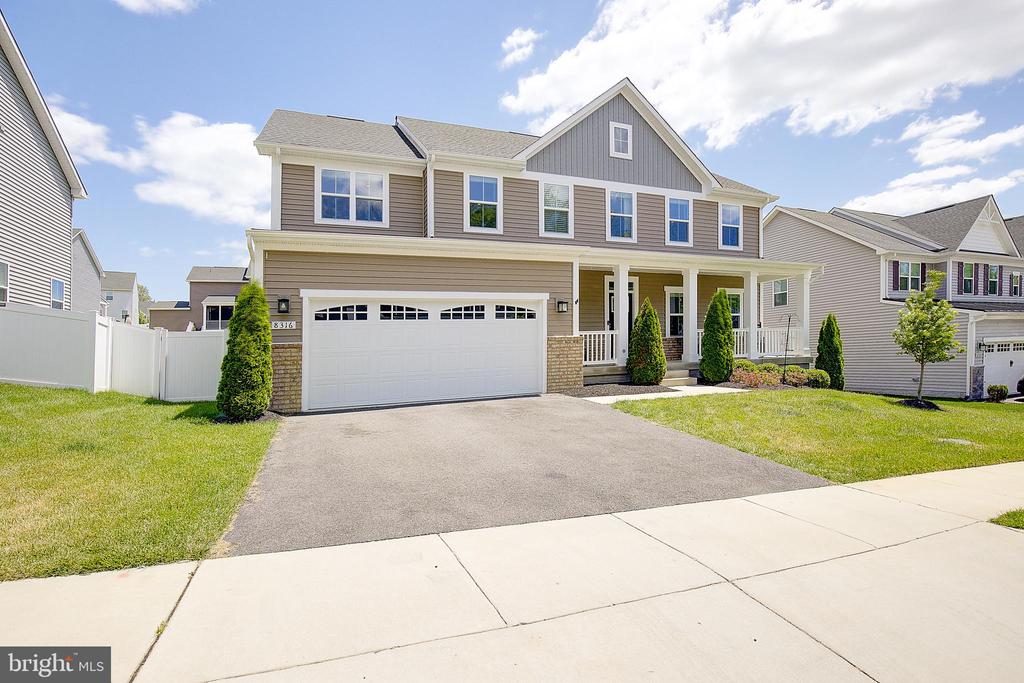8316 LEGACY CIRCLE