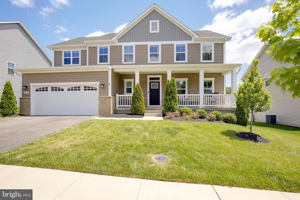 8316 LEGACY CIRCLE