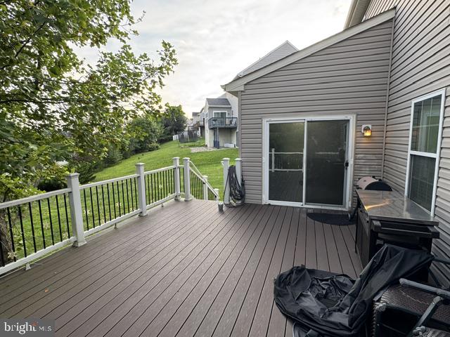 2877 MAHLA COURT