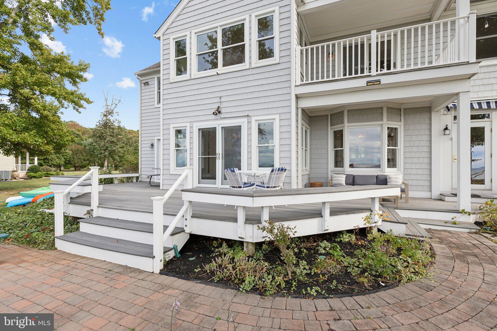 245 LIGHTHOUSE VIEW DRIVE
