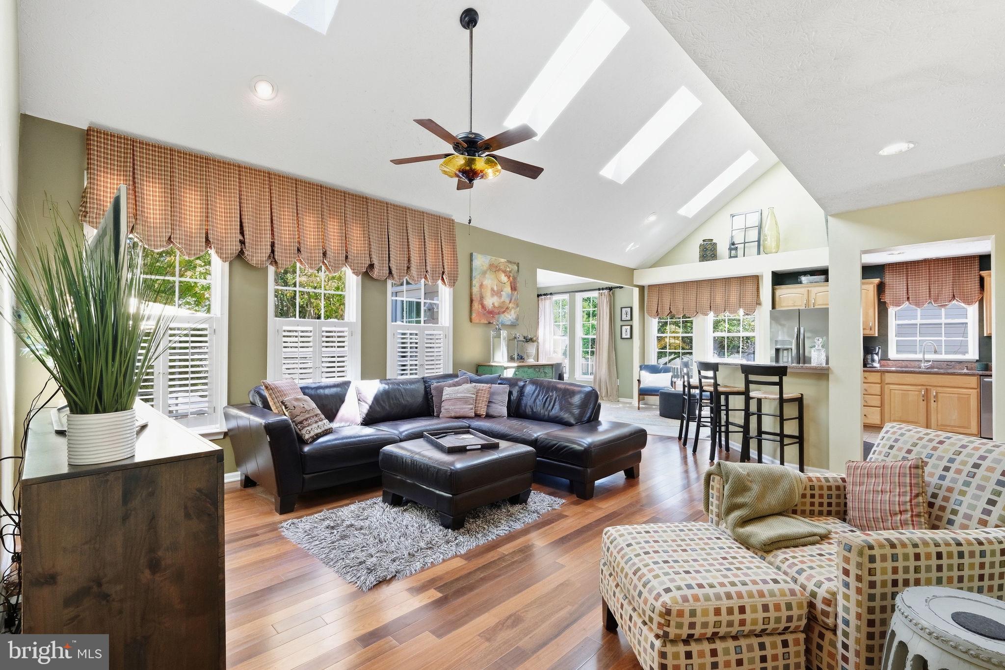 303 CREEKS END LANE