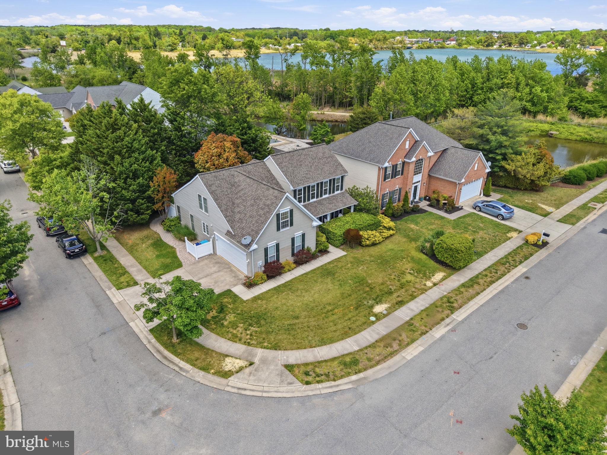 303 CREEKS END LANE