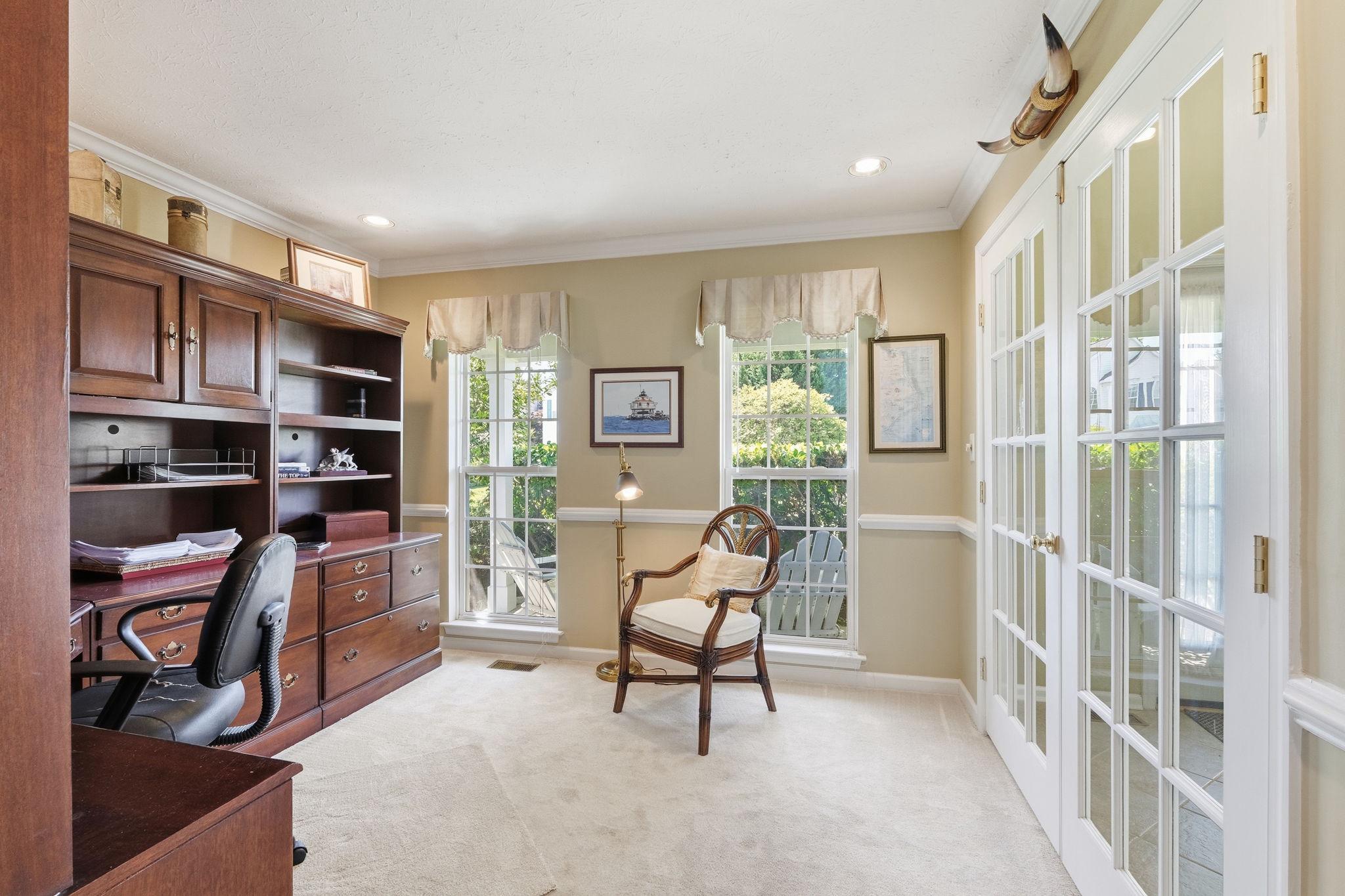 303 CREEKS END LANE