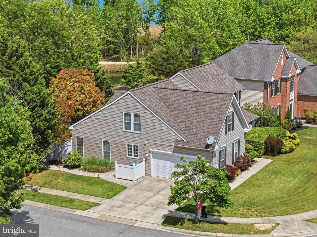 303 CREEKS END LANE