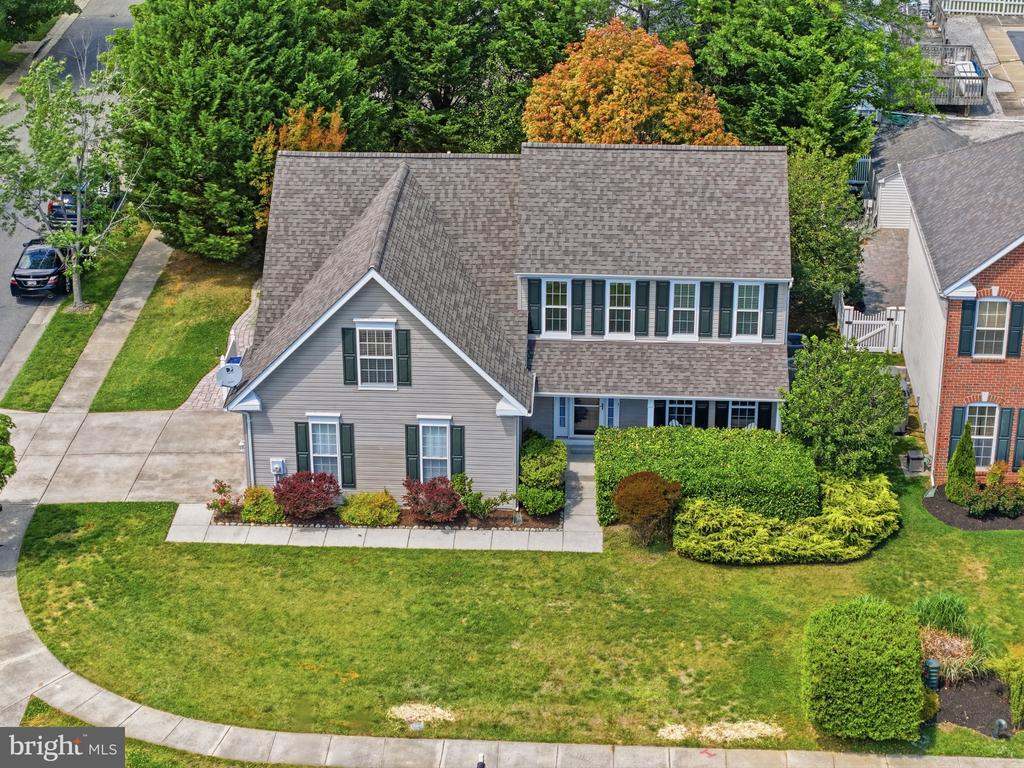 303 CREEKS END LANE