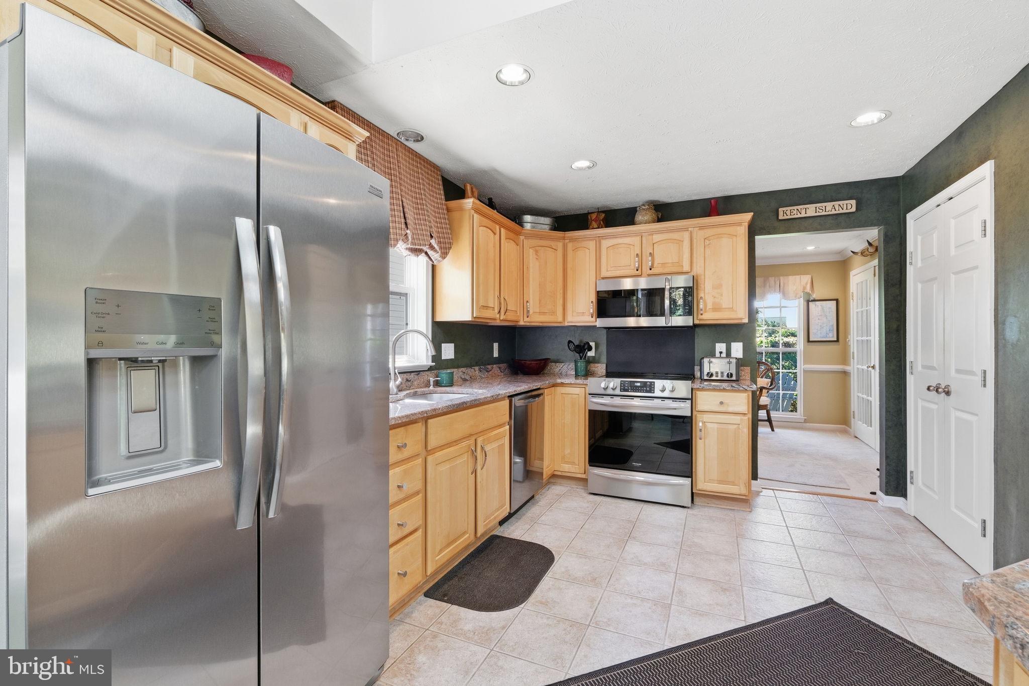 303 CREEKS END LANE