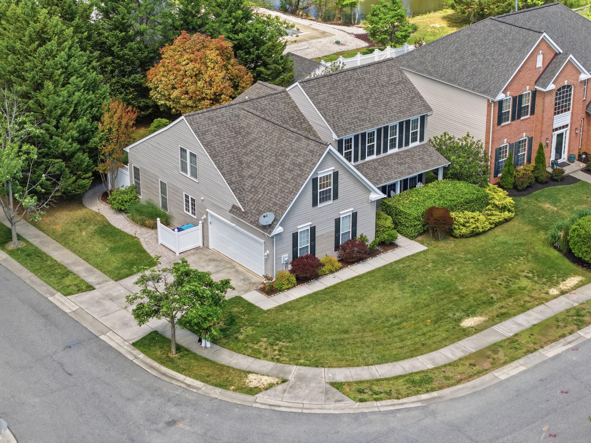 303 CREEKS END LANE