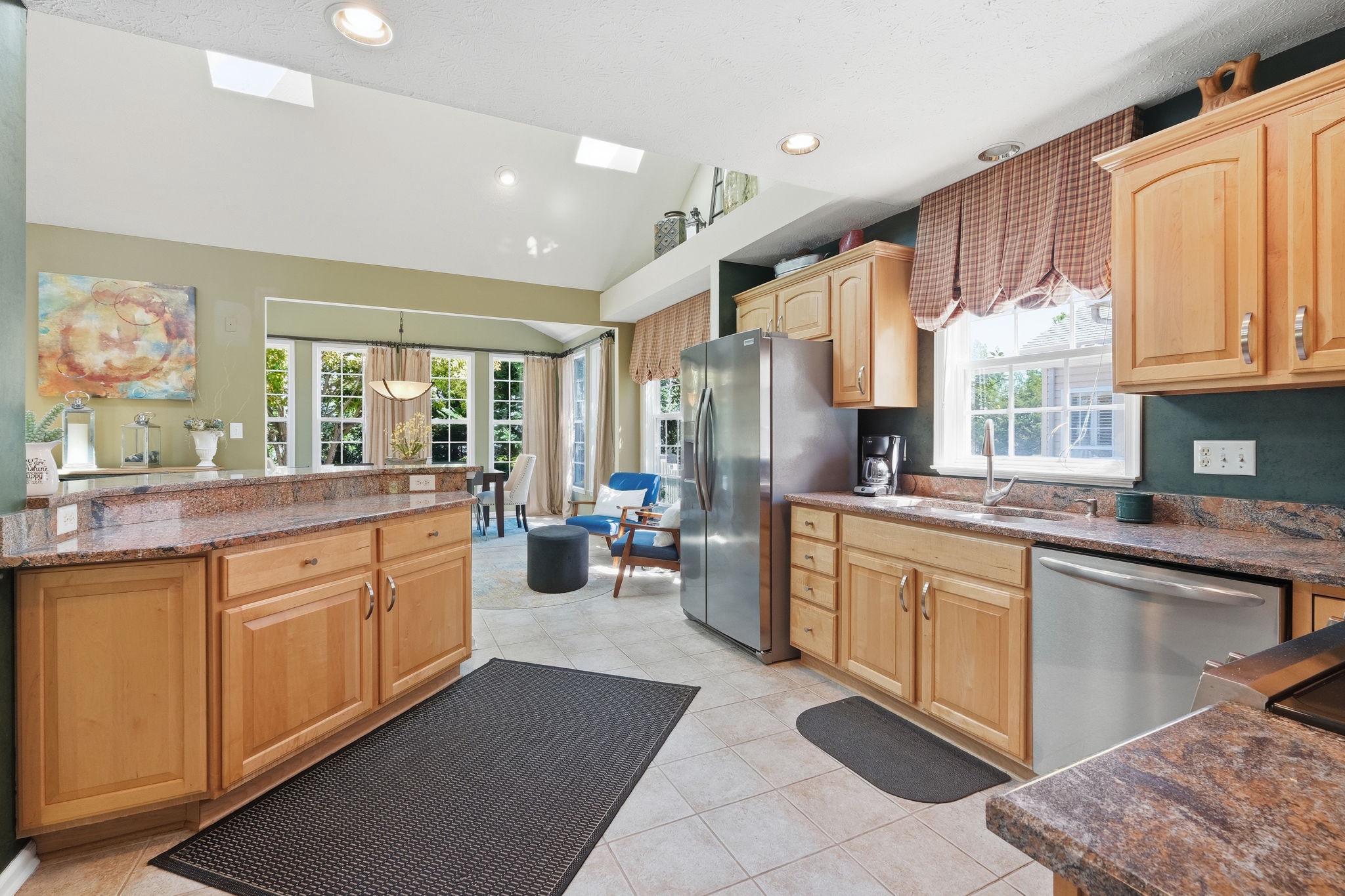 303 CREEKS END LANE