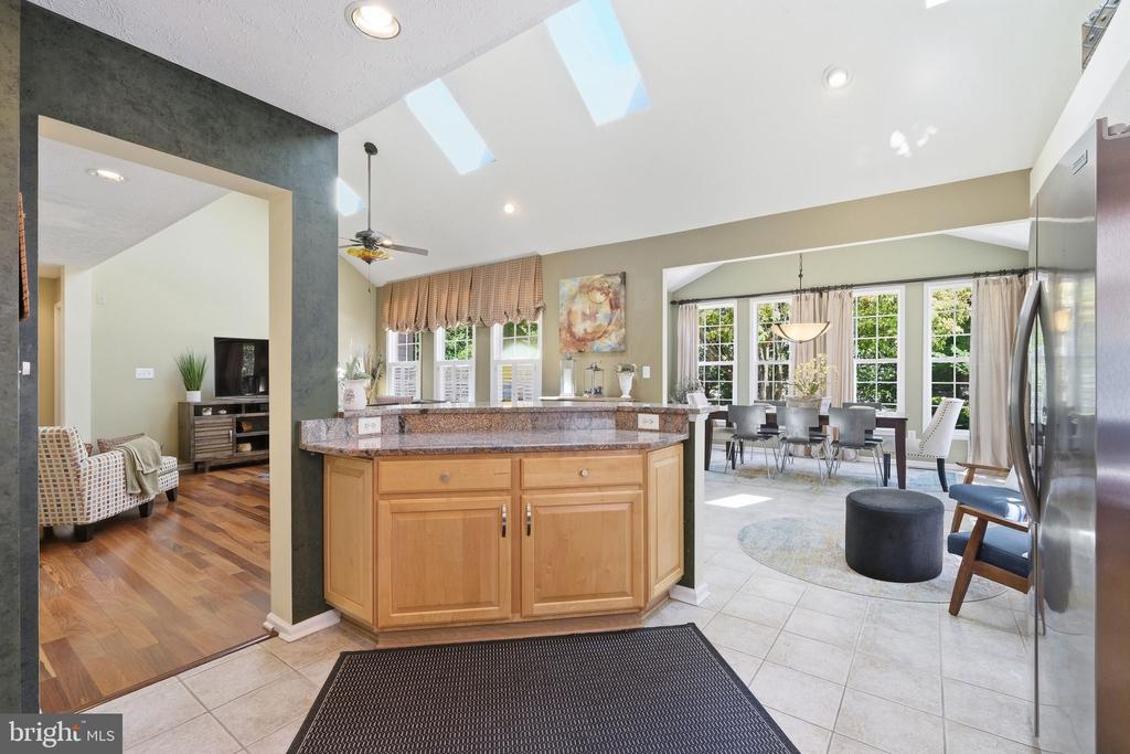 303 CREEKS END LANE