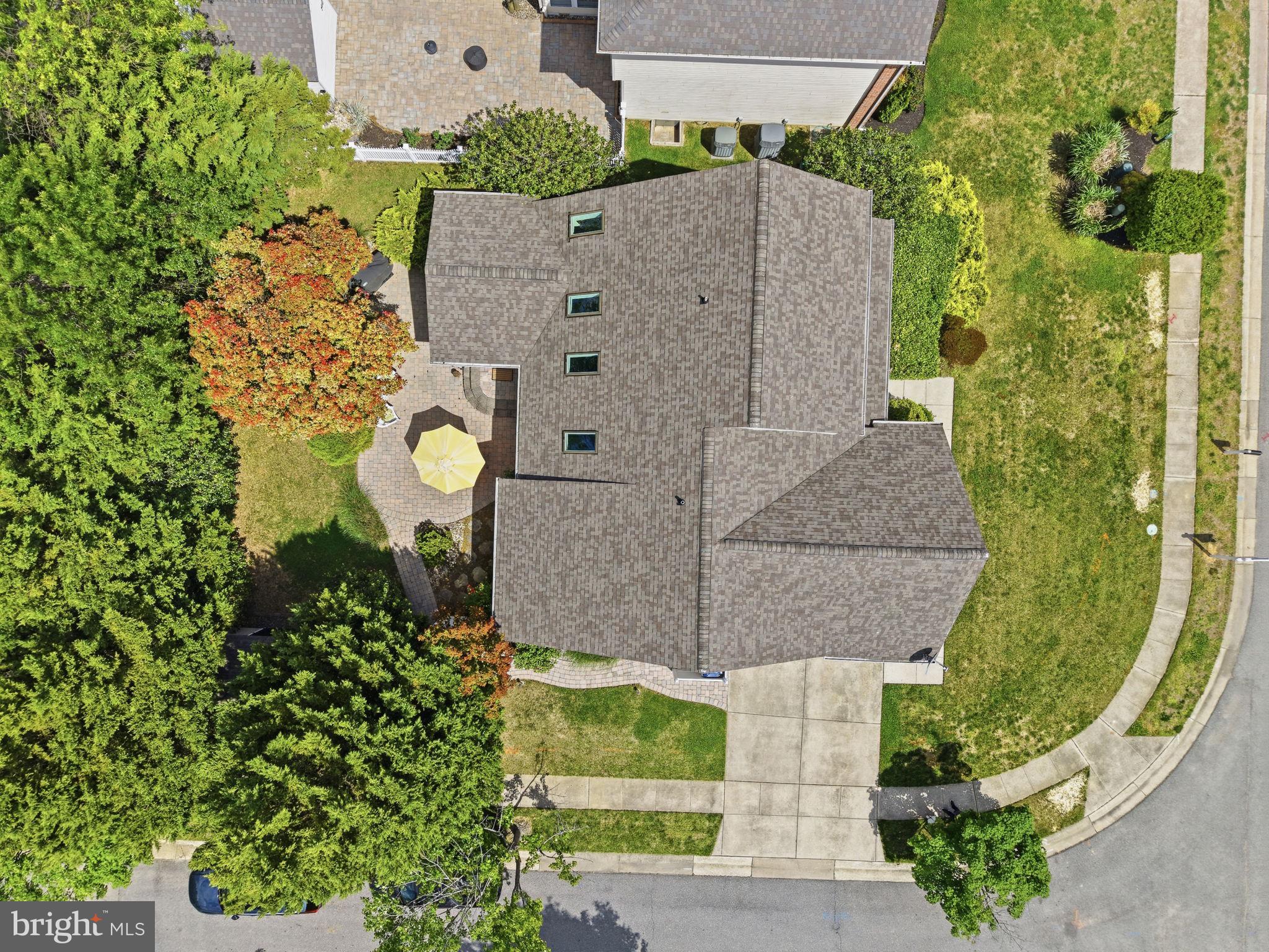 303 CREEKS END LANE