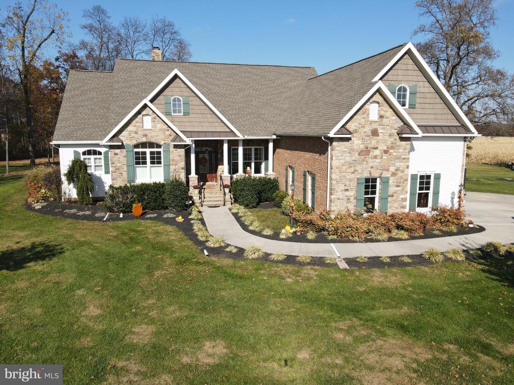 140 W Reynolds Road New Oxford PA